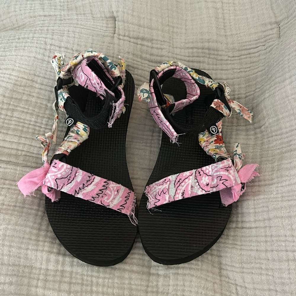 Arizona Love Girls Sandals Sz 1